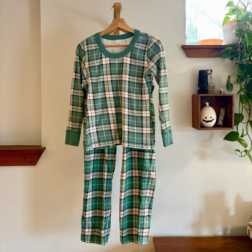 Hanna Andersson Green and White Plaid Pajama Set